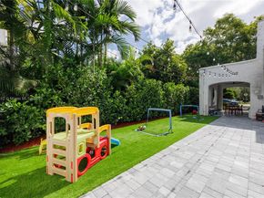 1500 Madrid St, Coral Gables FL 33134