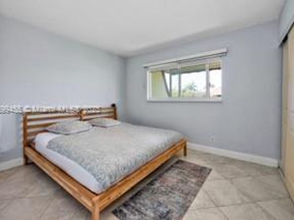 6709 N Kendall Dr 219, Pinecrest FL 33156