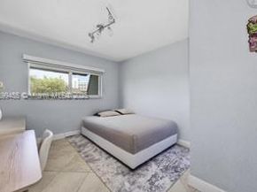 6709 N Kendall Dr 219, Pinecrest FL 33156