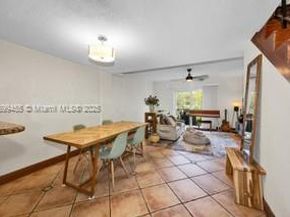 6709 N Kendall Dr 219, Pinecrest FL 33156