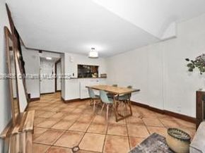 6709 N Kendall Dr 219, Pinecrest FL 33156