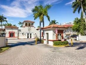 6709 N Kendall Dr 219, Pinecrest FL 33156