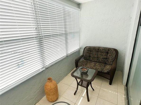 2860 Somerset Dr 400K, Lauderdale Lakes FL 33311