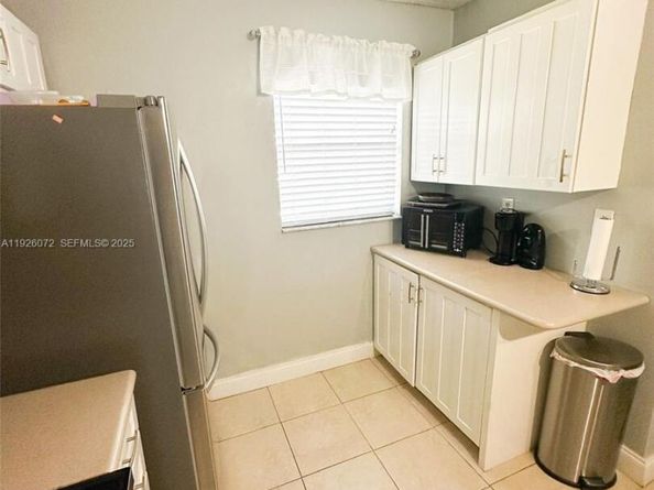 2860 Somerset Dr 400K, Lauderdale Lakes FL 33311