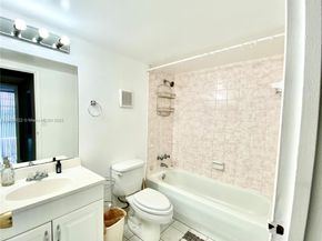 16950 Dixie A536, North Miami Beach FL 33160