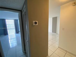 16950 Dixie A536, North Miami Beach FL 33160