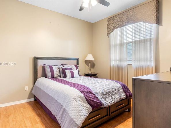 16365 NW 15th St, Pembroke Pines FL 33028