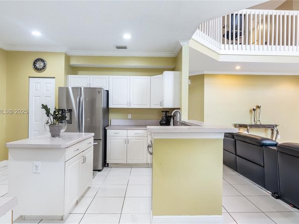 16365 NW 15th St, Pembroke Pines FL 33028