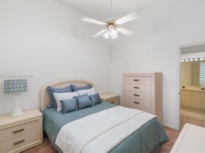 2373 NW 195th Ave, Pembroke Pines FL 33029