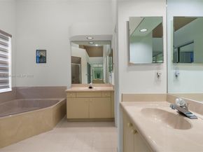 2373 NW 195th Ave, Pembroke Pines FL 33029
