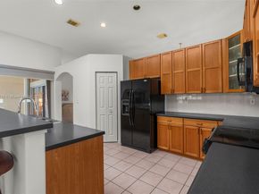 2373 NW 195th Ave, Pembroke Pines FL 33029