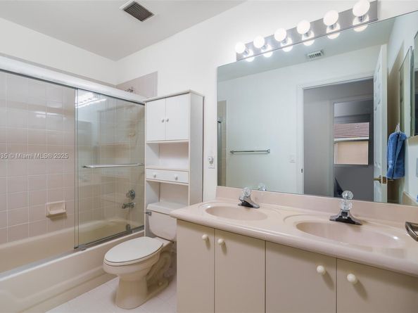 2373 NW 195th Ave, Pembroke Pines FL 33029