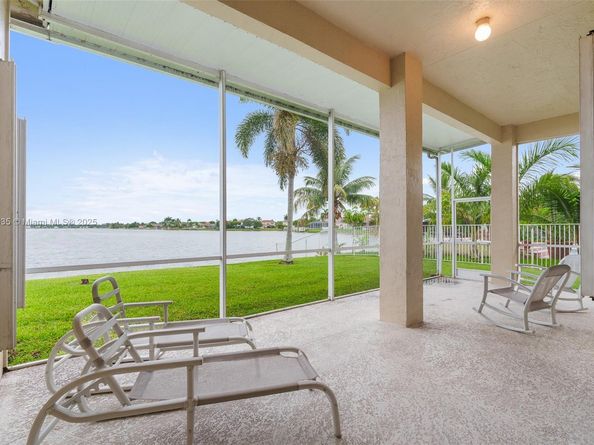 2373 NW 195th Ave, Pembroke Pines FL 33029