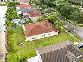 2373 NW 195th Ave, Pembroke Pines FL 33029