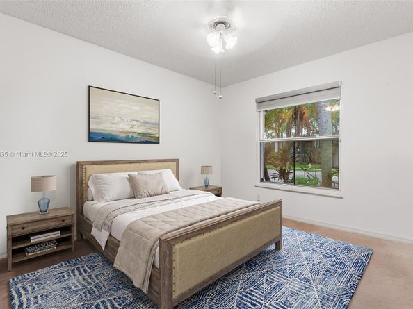 2373 NW 195th Ave, Pembroke Pines FL 33029