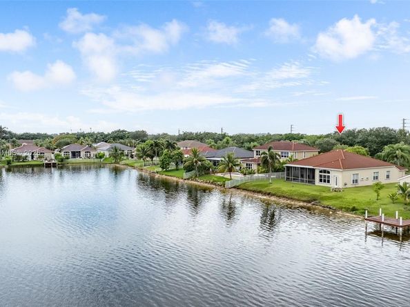 2373 NW 195th Ave, Pembroke Pines FL 33029