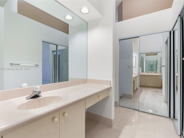 2373 NW 195th Ave, Pembroke Pines FL 33029