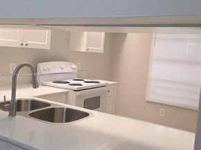 202 Lake Pointe Dr 204, Oakland Park FL 33309