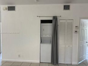 4812 Washington St 8, Hollywood FL 33021