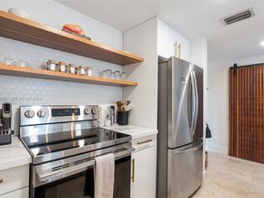 2650 SW 37th Ave 406, Miami FL 33133