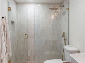 2650 SW 37th Ave 406, Miami FL 33133