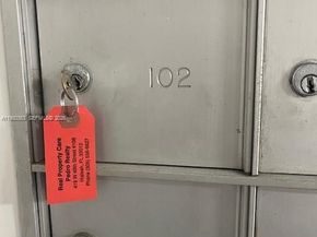 300 SW 134th Way 102E, Pembroke Pines FL 33027