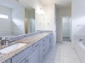 Undisclosed Address #A11871530, Hollywood FL 33021
