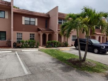15 Laredo Pl