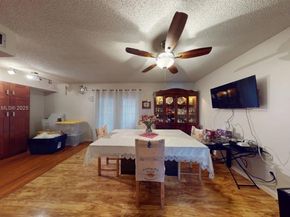 15 Laredo Pl 27, Davie FL 33324