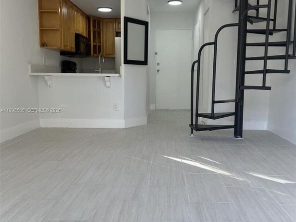 7801 NE 4th Ct 101, Miami FL 33138