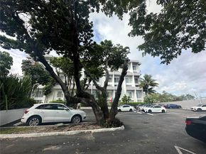 7801 NE 4th Ct 101, Miami FL 33138