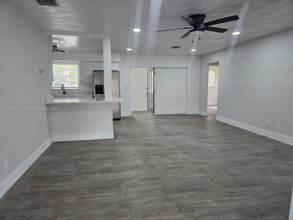 3801 NW 8th Ct, Lauderhill FL 33311