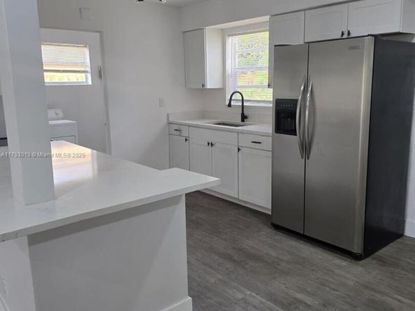 3801 NW 8th Ct, Lauderhill FL 33311