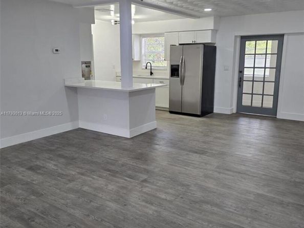 3801 NW 8th Ct, Lauderhill FL 33311