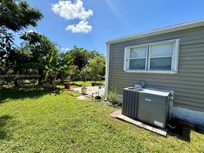 1920 SW 84th Ave, Davie FL 33324
