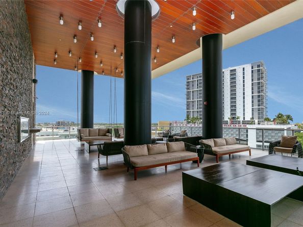 3470 E Coast Ave H1404, Miami FL 33137