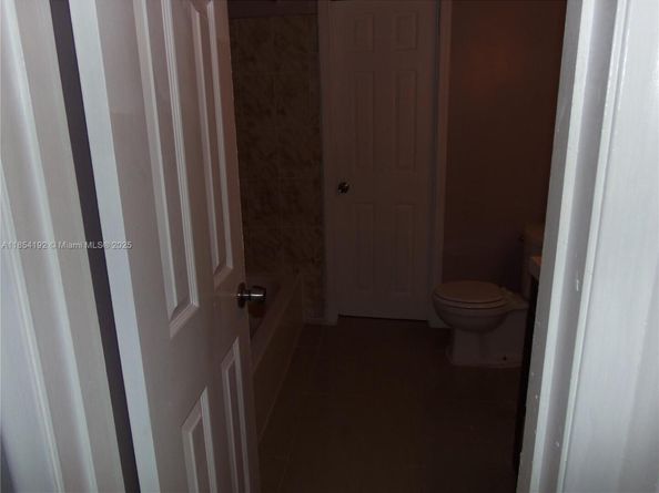5960 NW 16th Ct, Sunrise FL 33313