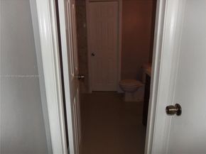 5960 NW 16th Ct, Sunrise FL 33313