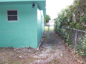 5960 NW 16th Ct, Sunrise FL 33313