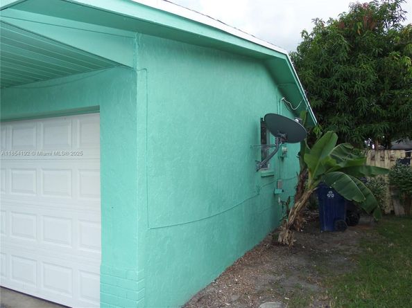 5960 NW 16th Ct, Sunrise FL 33313