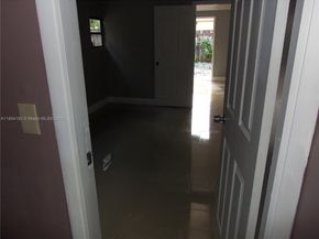 5960 NW 16th Ct, Sunrise FL 33313