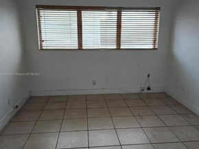 1450 NE 170th St 211, North Miami Beach FL 33162