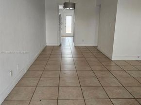 1450 NE 170th St 211, North Miami Beach FL 33162