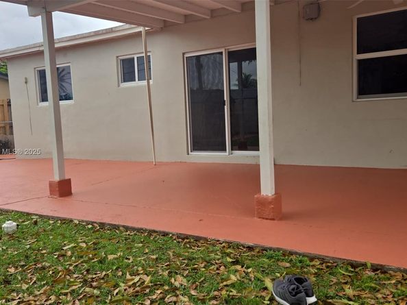 2915 SW 92nd Pl, Miami FL 33165