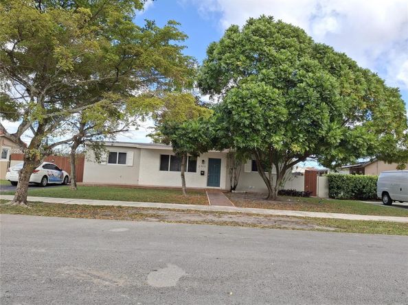 2915 SW 92nd Pl, Miami FL 33165