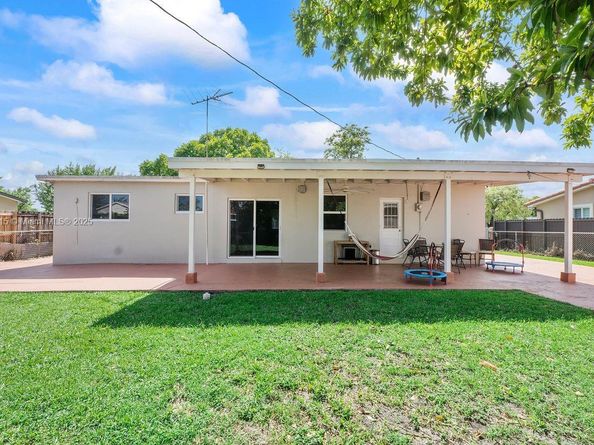 2915 SW 92nd Pl, Miami FL 33165