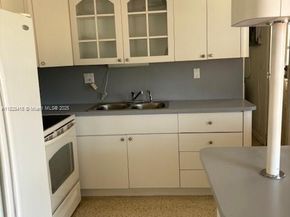 2915 SW 92nd Pl, Miami FL 33165
