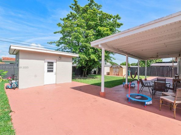 2915 SW 92nd Pl, Miami FL 33165