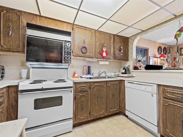 2601 N 40th Ave A9, Hollywood FL 33021