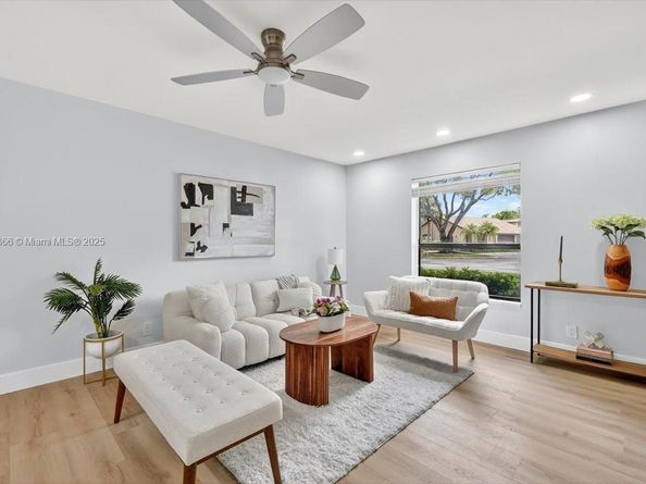 2652 N Carambola Cir 1738, Coconut Creek FL 33066